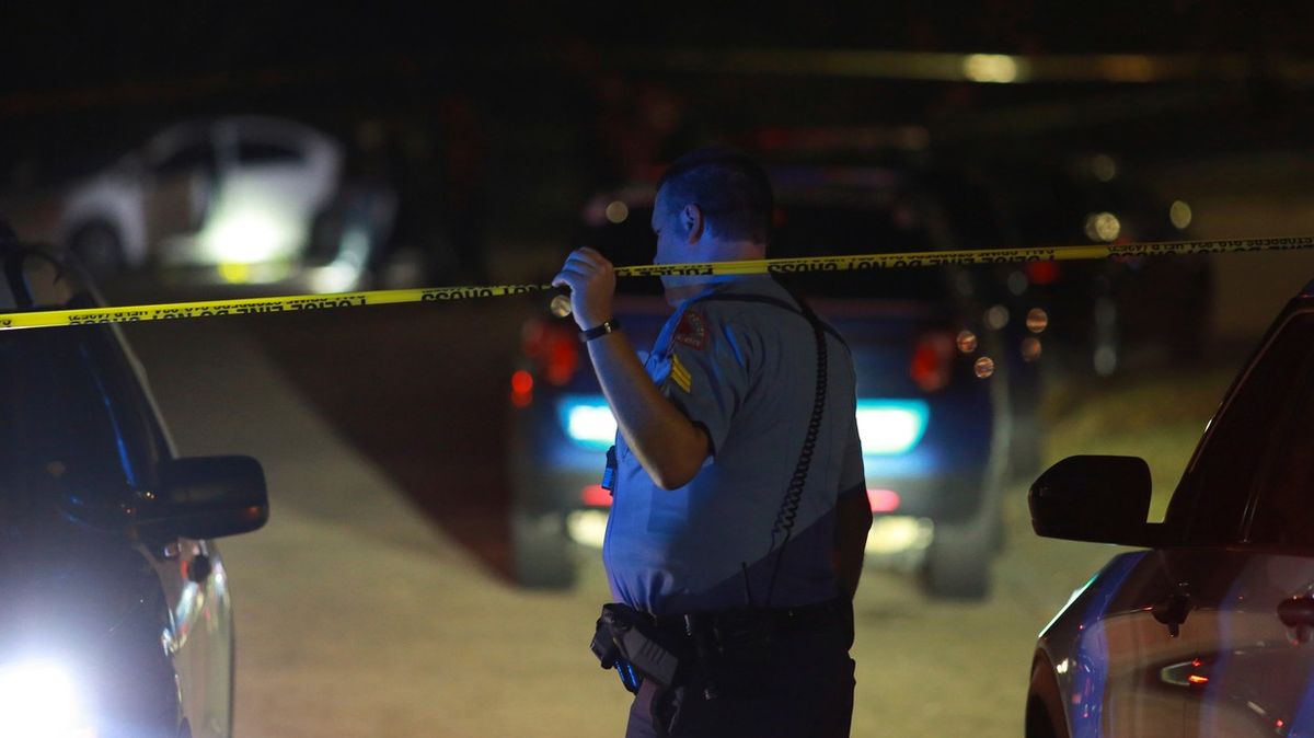 Pět obětí střelby v Severní Karolíně, v palbě padl i policista